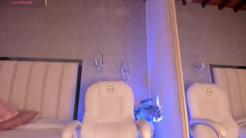 Snapshot of ambaar_moon_ chatting on 12-15-25, 07:51 Ambar online show from 12-15-25, 07:51