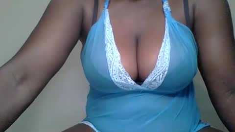 Snapshot of ambar_jasiri chatting on 02-28-25, 01:15 Mia online show from 02-28-25, 01:15