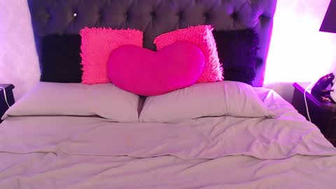 Ambar Jones online show from 02-25-25, 09:20