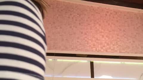 Snapshot of ambar_rosse25 chatting on 10-03-25, 11:40 Julieta online show from 10-03-25, 11:40