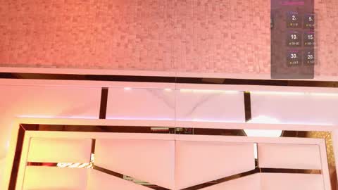 Snapshot of ambar_rosse25 chatting on 10-22-25, 11:32 Julieta online show from 10-22-25, 11:32