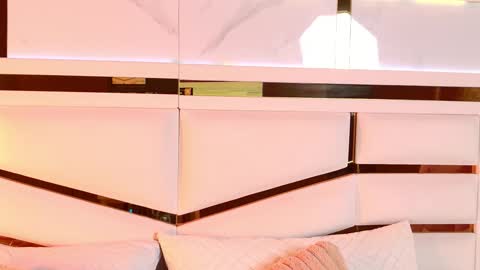 Snapshot of ambar_rosse25 chatting on 11-24-25, 11:32 Julieta online show from 11-24-25, 11:32