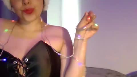 Snapshot of ambar_shyshow chatting on 12-14-25, 07:40 Ambar-cel online show from 12-14-25, 07:40