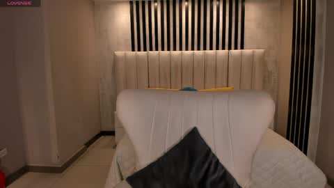 Ambar  online show from 04-09-26, 11:04