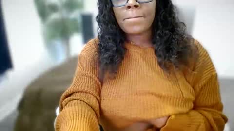 Amoya online show from 10-31-25, 04:41