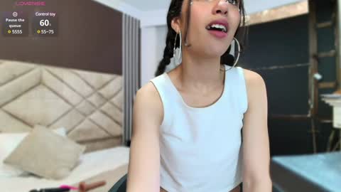 Snapshot of ambaross chatting on 12-15-24, 10:26 Ambar Ross online show from 12-15-24, 10:26