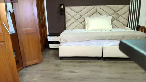 Snapshot of ambaross chatting on 12-27-24, 07:14 Ambar Ross online show from 12-27-24, 07:14