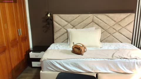 Snapshot of ambaross chatting on 01-07-25, 07:17 Ambar Ross online show from 01-07-25, 07:17