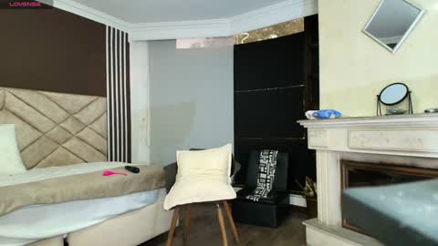 Snapshot of ambaross chatting on 01-07-25, 10:19 Ambar Ross online show from 01-07-25, 10:19