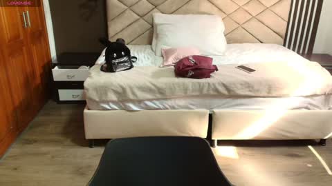 Snapshot of ambaross chatting on 01-13-25, 07:42 Ambar Ross online show from 01-13-25, 07:42