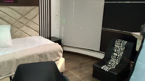 Snapshot of ambaross chatting on 02-04-25, 07:22 Ambar Ross online show from 02-04-25, 07:22