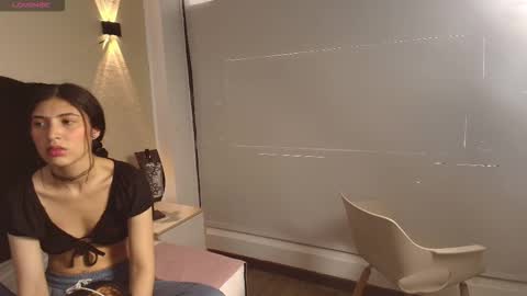 Snapshot of ambaross chatting on 09-19-25, 07:25 Ambar Ross online show from 09-19-25, 07:25