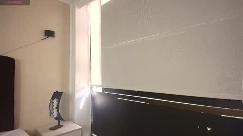 Snapshot of ambaross chatting on 09-23-25, 01:25 Ambar Ross online show from 09-23-25, 01:25