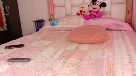 Snapshot of ambarrossi_ chatting on 05-31-26, 06:09 online show from 05-31-26, 06:09