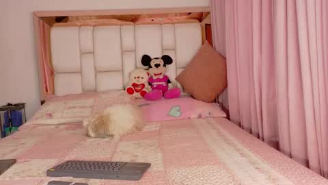 Snapshot of ambarrossi_ chatting on 06-07-26, 11:25 online show from 06-07-26, 11:25