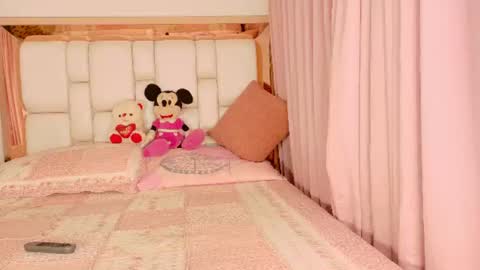 Snapshot of ambarrossi_ chatting on 06-10-26, 11:20 online show from 06-10-26, 11:20