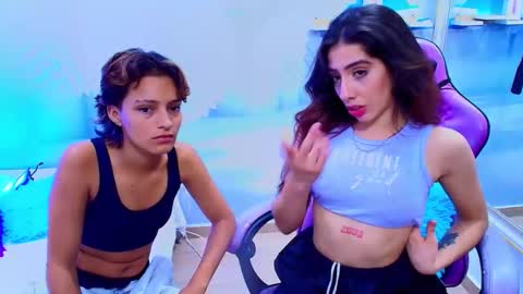 Snapshot of ambel_rose chatting on 05-17-26, 01:03 ambel_rose online show from 05-17-26, 01:03