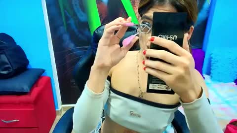 Snapshot of ambel_rose chatting on 06-08-26, 03:18 ambel_rose online show from 06-08-26, 03:18