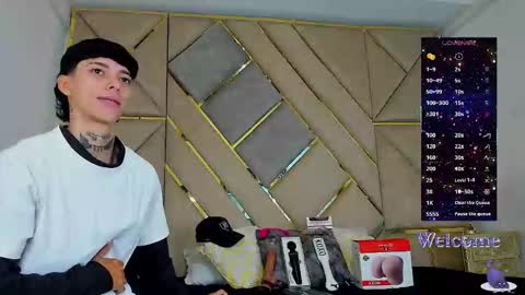 Snapshot of amber_adams_ chatting on 11-06-25, 01:56 Amber online show from 11-06-25, 01:56