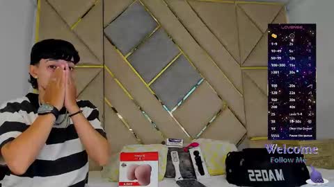 Snapshot of amber_adams_ chatting on 11-08-25, 03:34 Amber online show from 11-08-25, 03:34