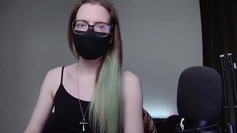 Snapshot of amber_candyfloss chatting on 12-17-24, 02:12 Amber non-nude model online show from 12-17-24, 02:12