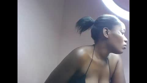 amber_cutie2 online show from 04-23-26, 02:35
