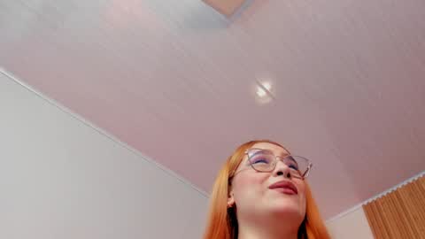 Snapshot of amber_kiss_ chatting on 05-22-26, 06:57 Emily online show from 05-22-26, 06:57