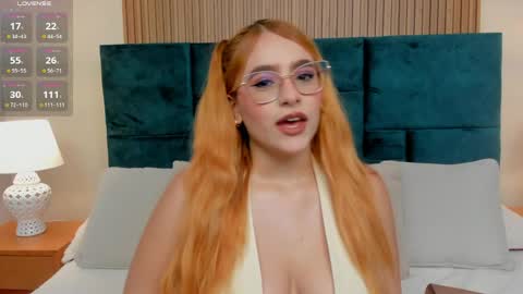 Snapshot of amber_kiss_ chatting on 06-09-26, 06:41 Emily online show from 06-09-26, 06:41