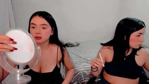 Snapshot of amber_landy1 chatting on 12-21-24, 12:20 amber online show from 12-21-24, 12:20