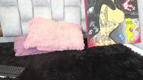 Snapshot of amber_lee20 chatting on 12-10-24, 02:05 LUISA online show from 12-10-24, 02:05