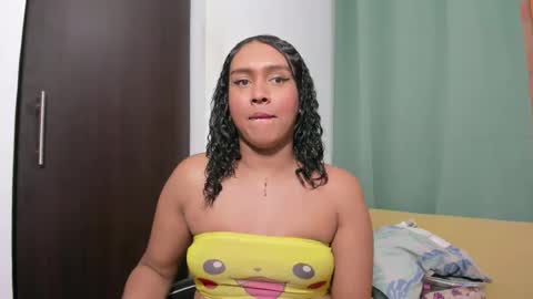 Snapshot of amber_lee20 chatting on 12-18-24, 01:59 LUISA online show from 12-18-24, 01:59