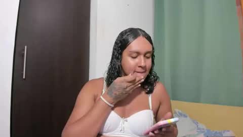 Snapshot of amber_lee20 chatting on 12-24-24, 12:11 LUISA online show from 12-24-24, 12:11