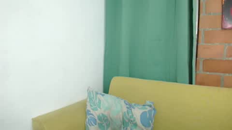 Snapshot of amber_lee20 chatting on 01-18-25, 12:02 LUISA online show from 01-18-25, 12:02