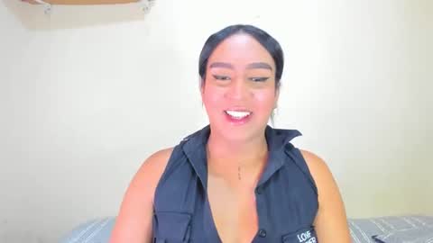 Snapshot of amber_lee20 chatting on 09-13-25, 06:40 LUISA online show from 09-13-25, 06:40