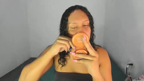 Snapshot of amber_lee20 chatting on 10-28-25, 10:12 LUISA online show from 10-28-25, 10:12