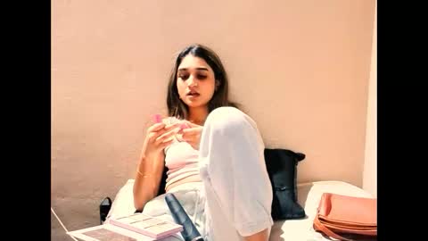 Amber online show from 04-04-26, 10:35