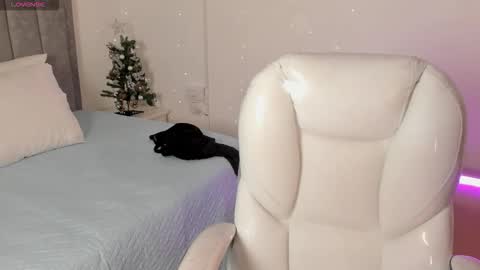 Michell  online show from 12-19-25, 01:29