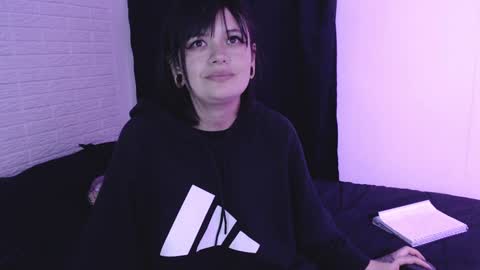 Snapshot of amber_rouss chatting on 12-10-24, 03:52 ROUSS online show from 12-10-24, 03:52