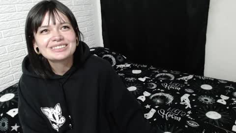 Snapshot of amber_rouss chatting on 12-31-24, 08:04 ROUSS online show from 12-31-24, 08:04