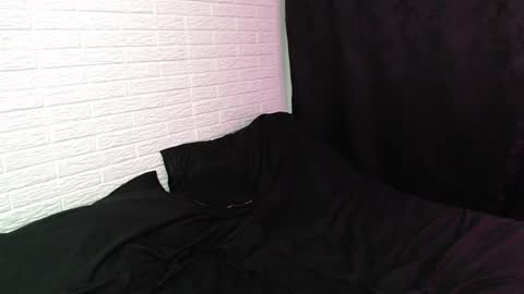 Snapshot of amber_rouss chatting on 01-10-25, 04:54 ROUSS online show from 01-10-25, 04:54