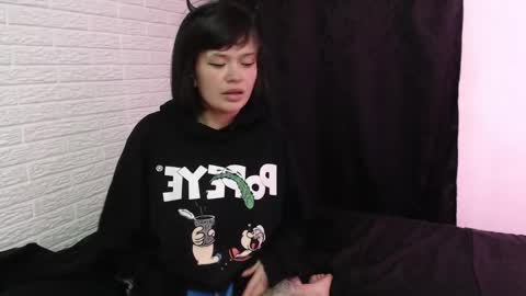 Snapshot of amber_rouss chatting on 03-11-25, 04:32 ROUSS online show from 03-11-25, 04:32