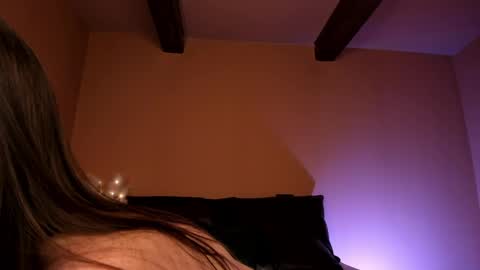 amber_tender_ online show from 04-30-26, 08:57