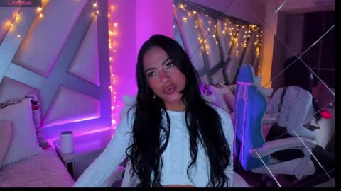 Snapshot of amber_villalobos chatting on 02-15-25, 04:03 Tell me Amber online show from 02-15-25, 04:03