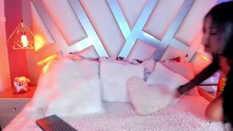 Snapshot of amber_villalobos chatting on 03-04-25, 04:27 Tell me Amber online show from 03-04-25, 04:27