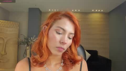 Snapshot of ambercolors_ chatting on 10-06-25, 07:33 Amber online show from 10-06-25, 07:33