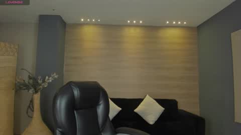 Snapshot of ambercolors_ chatting on 10-08-25, 07:11 Amber online show from 10-08-25, 07:11