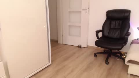 Amber online show from 02-17-25, 09:35