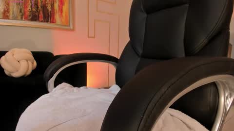 Amber  online show from 10-30-25, 01:29