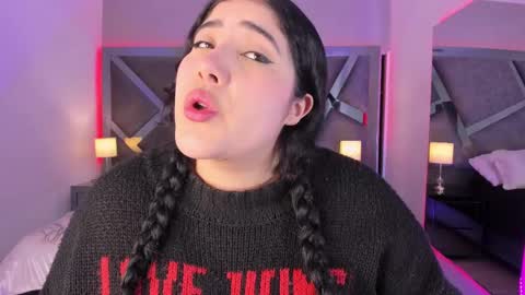 Snapshot of amberinihoffman chatting on 02-12-25, 05:48 Amber online show from 02-12-25, 05:48