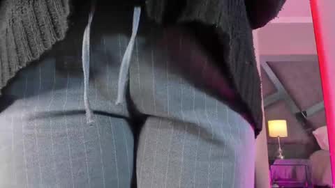 Snapshot of amberinihoffman chatting on 03-08-25, 11:48 Amber online show from 03-08-25, 11:48